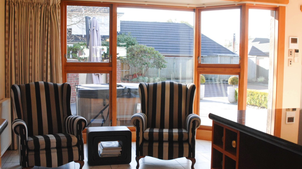 385 Queens Drive, Invercargill, Harcourts Sean Bellew YouTube