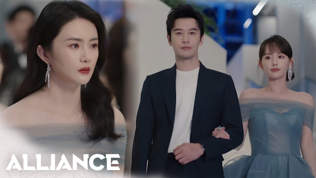 В момент появления с генеральным директором, она превосходит носящую такое же платье врага!