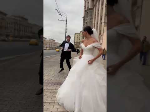 Фото: Манукян и Бузова впервые всерьез заговорили о свадьбе Новости с видео