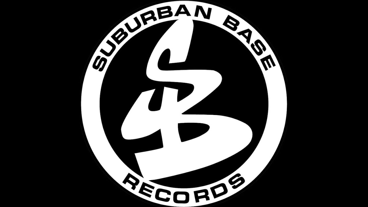 Watch David Holmes - Gone (D’Cruze Suburban Base Remix) on YouTube Watch David Holmes - Gone (D’Cruze Suburban Base Remix) on YouTube