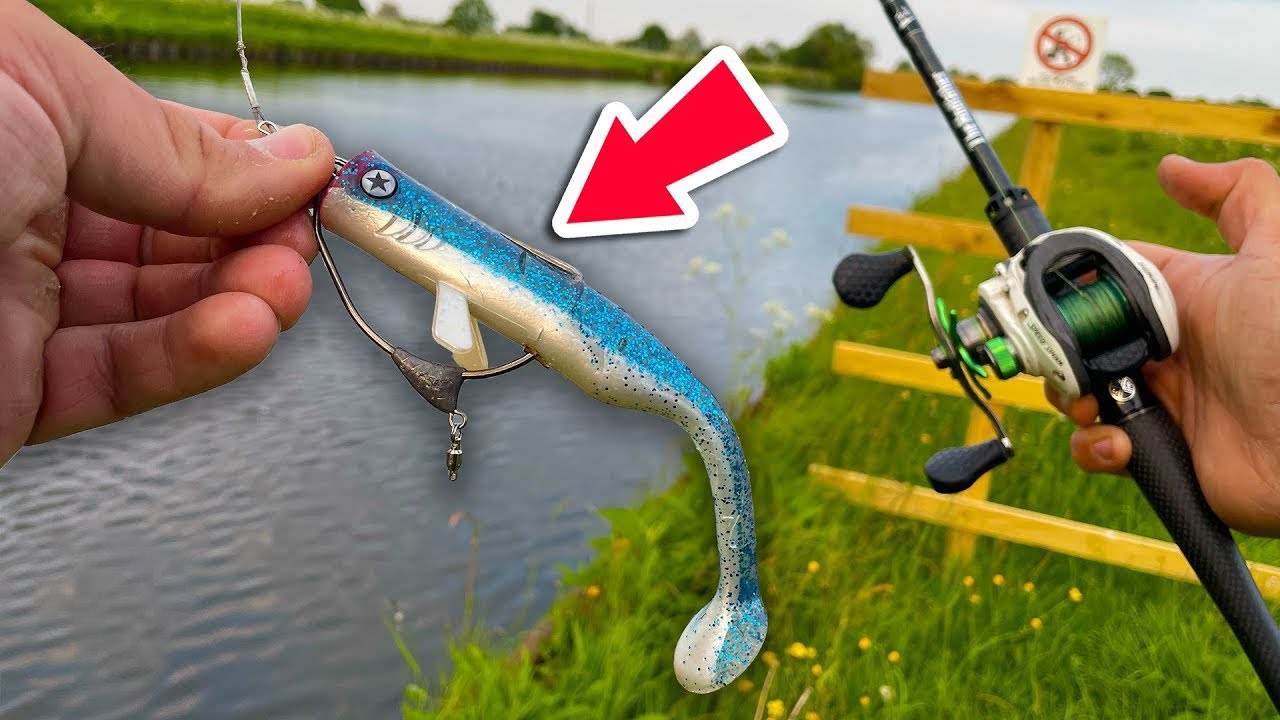 Canal Pike Fishing with WEEDLESS Lures! 