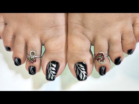 Simple Solid Black Summer Pedicure Gel Nail Strip Set | Black Panther |  Danni & Toni