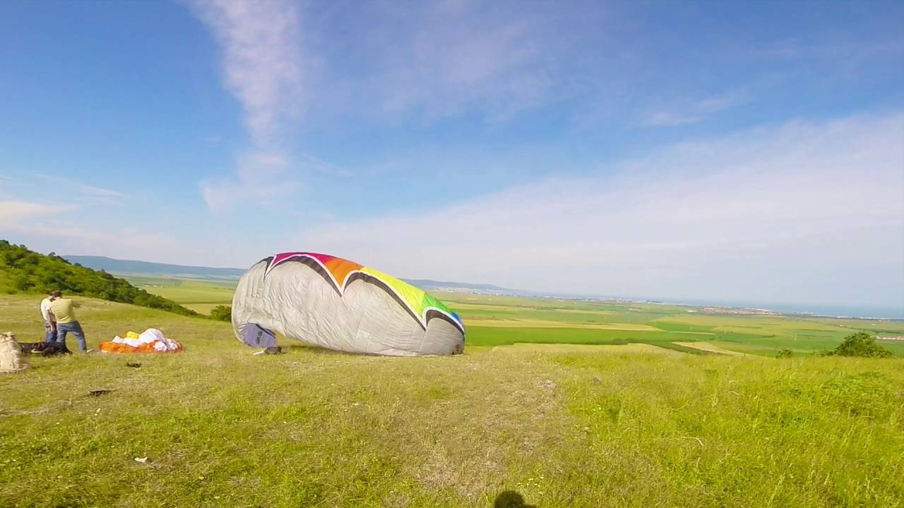 Paragliding Groundhandling,Reverse start. Gleitschirm bodenhandlung ...