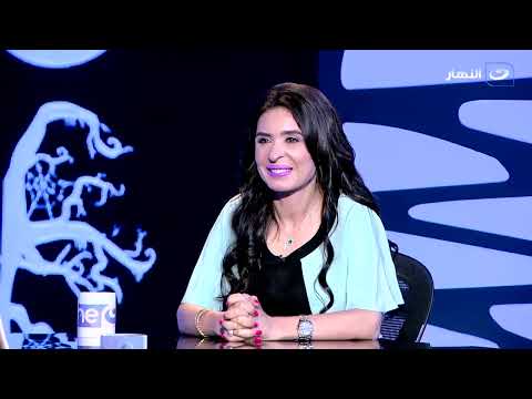 دينا تدخل في نوبة ضحك بسبب رأي شخص فيها من الشارع