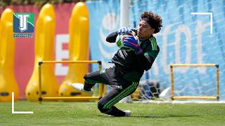 This is how Guillermo Ochoa is competing for the goalkeeper position for the Mexican National Tea...