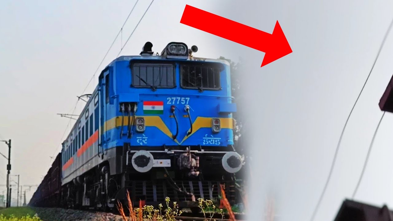 Dangerous Scene Phone Cannot Withstand Train Speed ERODE G7 Haluing Loaded BOXN Wagons Phone Fell Dn