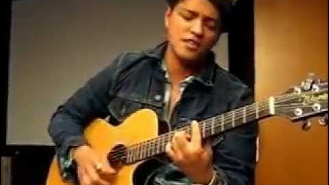 Bruno Mars - Count on Me (2010 Private Acoustic Live at OMD L.A.)