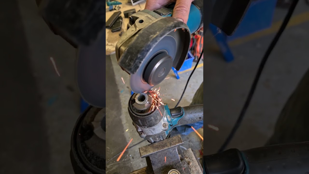 How to remove and replace a seized chuck on a Makita cordless