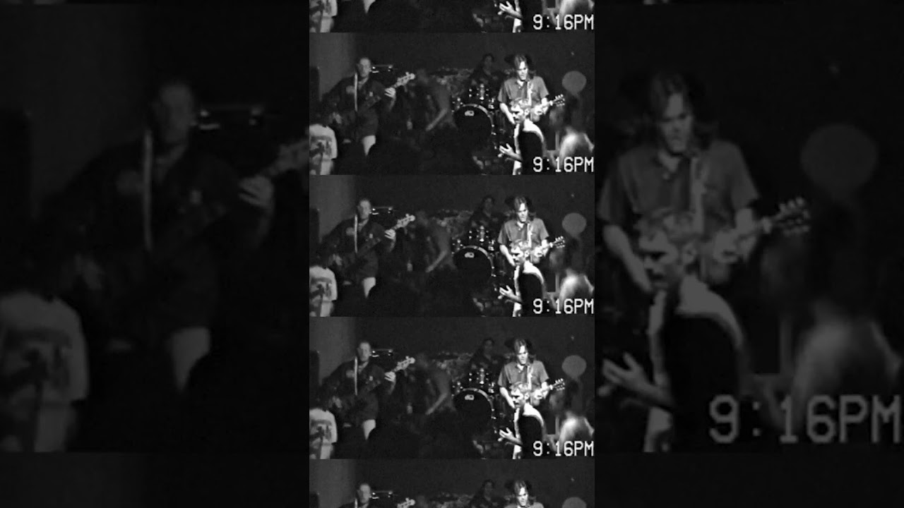Tonton Stone Deep - Circle (excerpt), Live at Lucy's Record Shop, 1995 di YouTube Tonton Stone Deep - Circle (excerpt), Live at Lucy's Record Shop, 1995 di YouTube