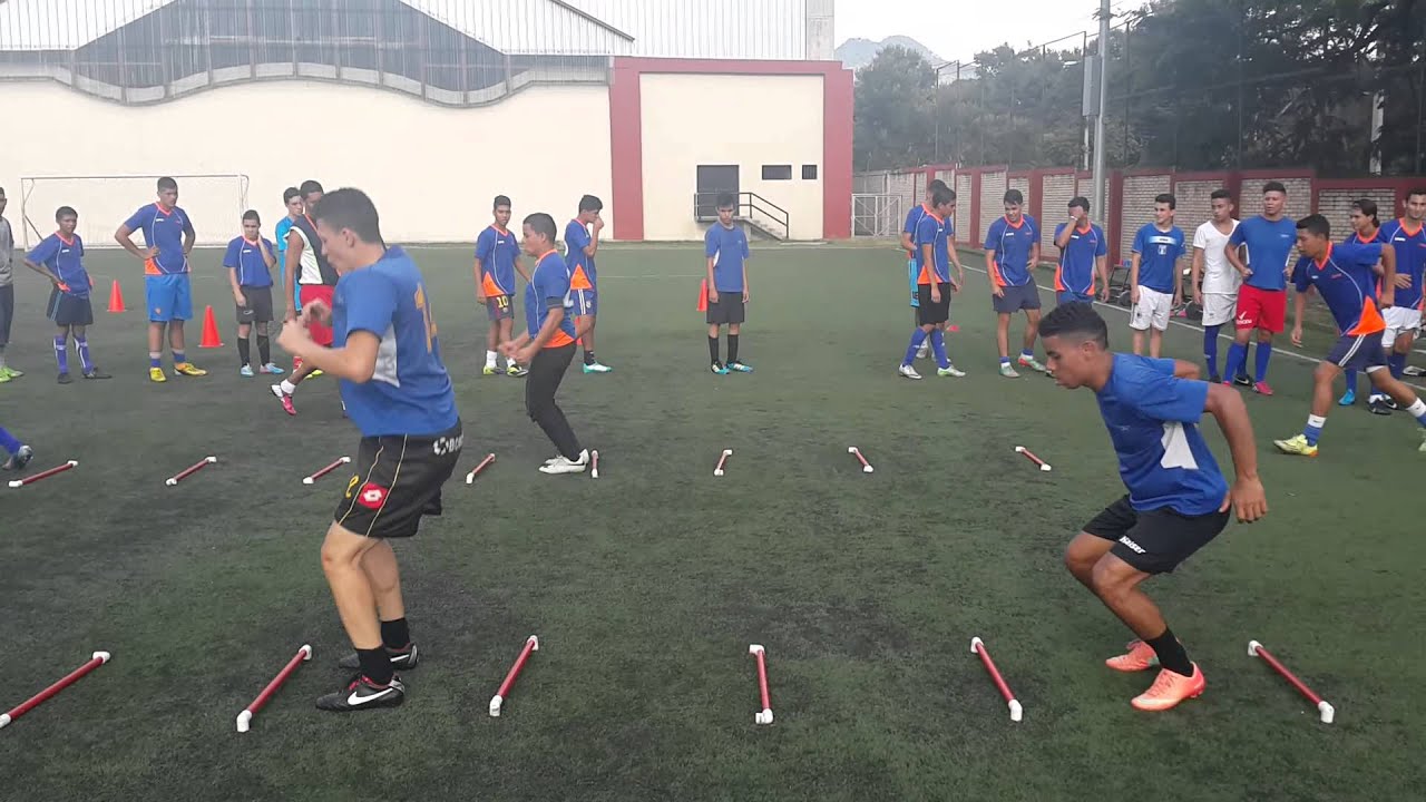 Coordinacion futbol con bastones YouTube