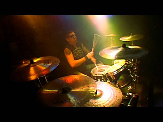American Dog - Devil Dog auf YouTube ansehen American Dog - Devil Dog auf YouTube ansehen