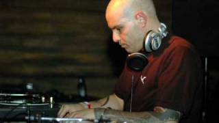 Unexist, Tommyknocker & Lenny Dee - Destructive Behaviour