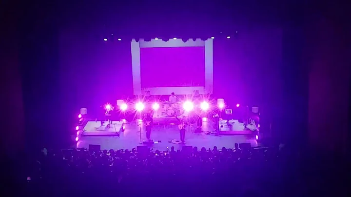 WALLOWS: Hard to Believe Live Abraham Chavez Theat...
