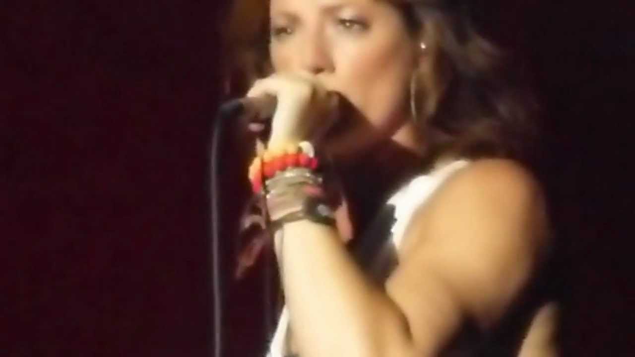 Sarah McLachlan - Sweet Surrender (FEQ2012)