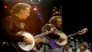 Roy Clark and Buck Trent - Shuckin&#39; the Corn/Live At The Tennessee State Prison 1977