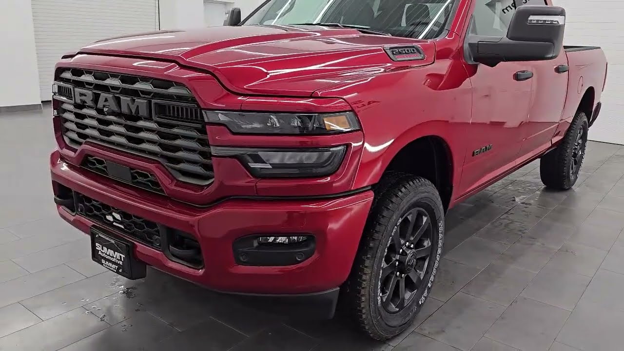 Ram Ram 2500 Big Horn Molten Red Pearlcoat 2026 года выпуска. Новый. Продаётся в Фон-дю-Лаке, шта...