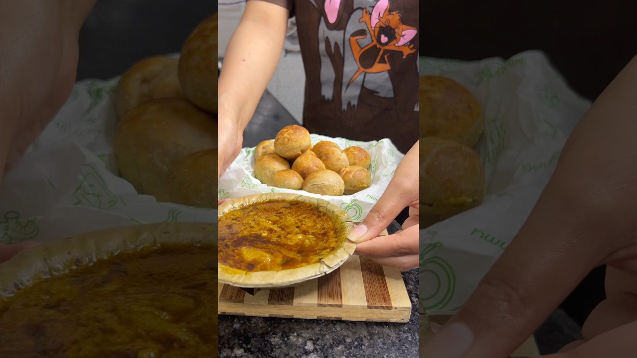 **Bina Oil k kachori 🙂🫣** #shorts #trending #viral #food #recipe #cooking #easy #ytshorts #funny