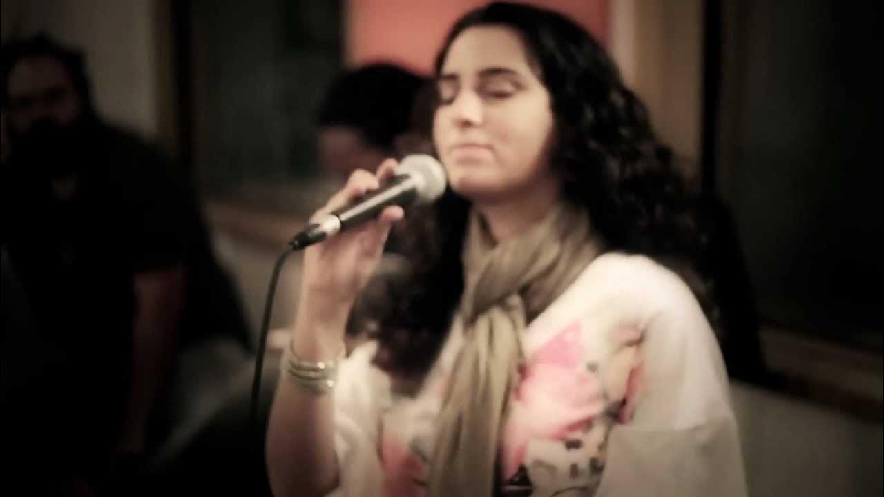 Aline Calixto part. Emicida - Conto de Areia (Homenagem a Clara Nunes) Aline Calixto part. Emicida - Conto de Areia (Homenagem a Clara Nunes)