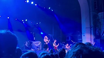 Sophie Lloyd Ft Marisa Rodriquez - Hanging On Snippet Live At Brixton Academy 17th April 2025