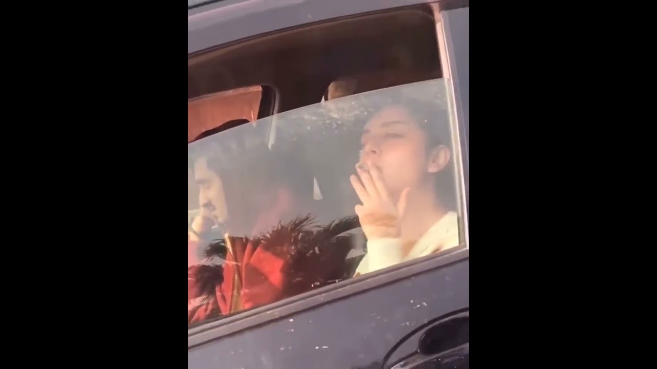 Alizey Shah Smoking Video Pakistani Actress Alizeh Shah 