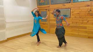 Manmandira Semiclassical Dance by Vishal Mahadik & Anushka Tarphe Resimi