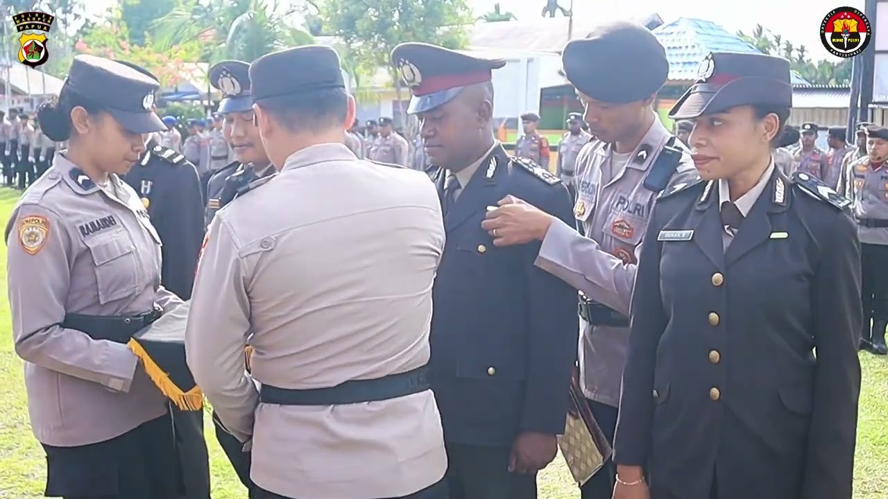 UPACARA HARI KESADARAN NASIONAL DAN PENGANUGERAHAN TANDA KEHORMATAN BAGI ANGGOTA POLRES WAROPEN.