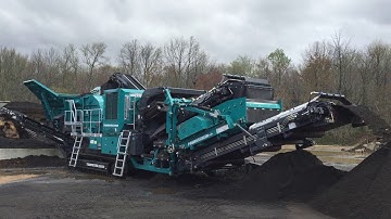 Powerscreen Trakpactor 320SR crushing asphalt