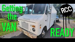 Bringing Home the RattleVan! 1979 Chevrolet P30 Pt 1