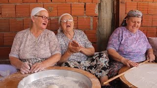 Boşnak Şarkılarıyla Düğün Hazırlığı Ve 100 Tepsi̇ Boşnak Böreği