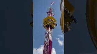 En Drop Tower de Festival de Primavera en Lady of the Lake en Miami Lakes , Florida en Marzo 2026
