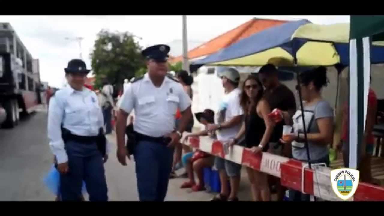 Cuerpo Policial Aruba: Parada di Mucha San Nicolas 2015