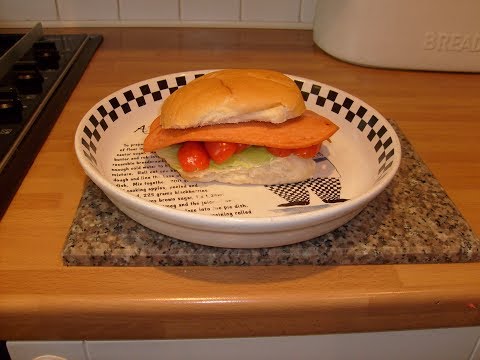 Quorn Vegetarian BLT  (Quorn Bacon, lettuce, tomato, mayo sandwich)
