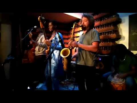 Kabunga quintet ( Zonatan, Zouratie Hadrien, Jonathan, Joachim) ! Afro grooves: Warba