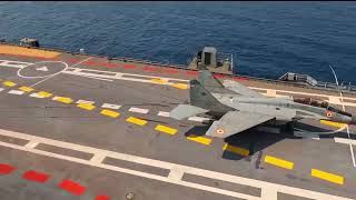 #VIDEO | MiG-29K's maiden landing on The aircraft carrier INS Vikrant on 6th February.