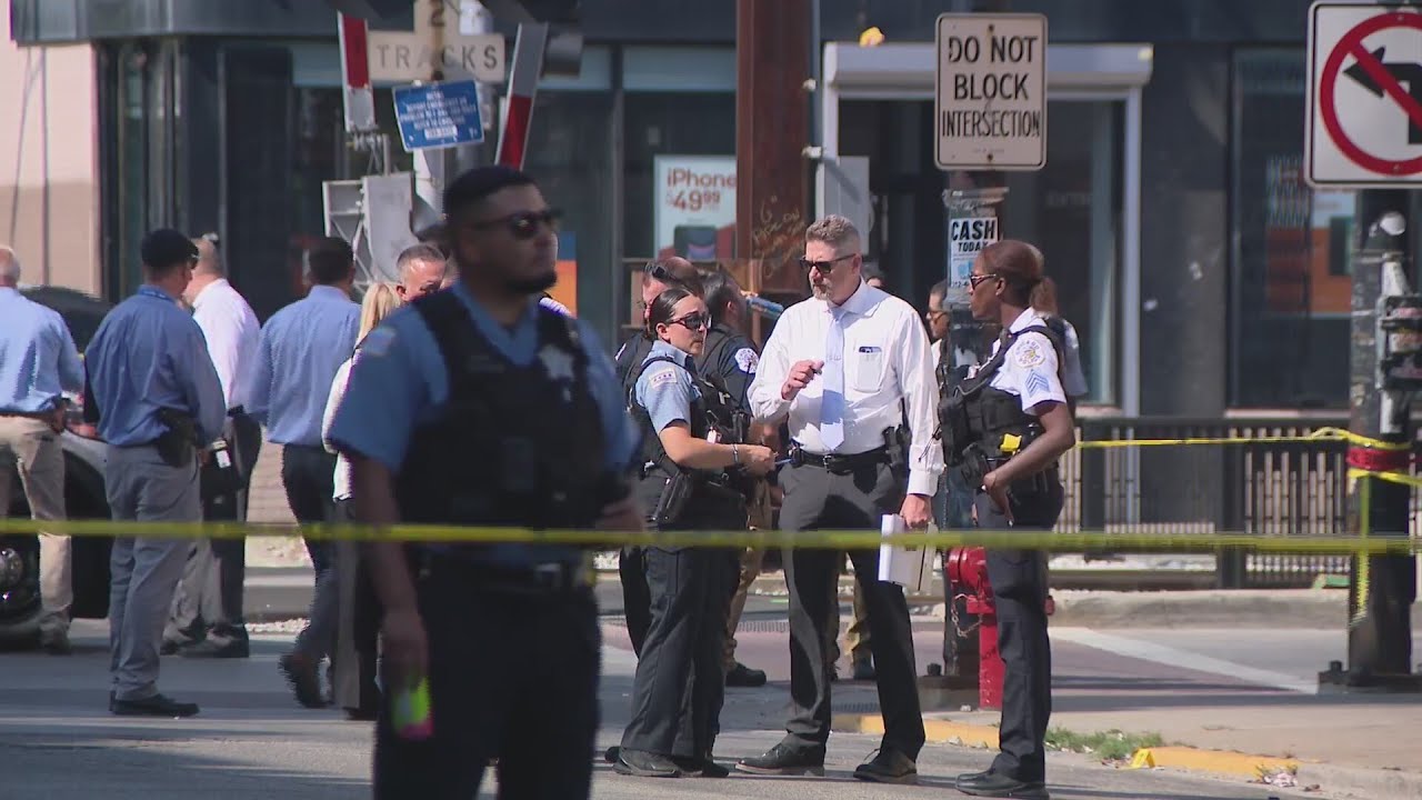 Deadly shooting leaves 1 dead, 1 critical in South Shore - YouTube