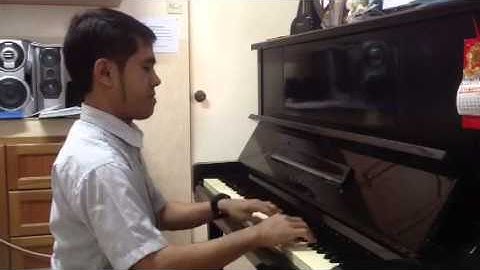 TRINITY (TCL) / ABRSM: E flat major scale: Dexter J. Sadicon