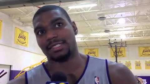 ESPNLA.com: Andrew Bynum on the Lakers offense, his road trip performances