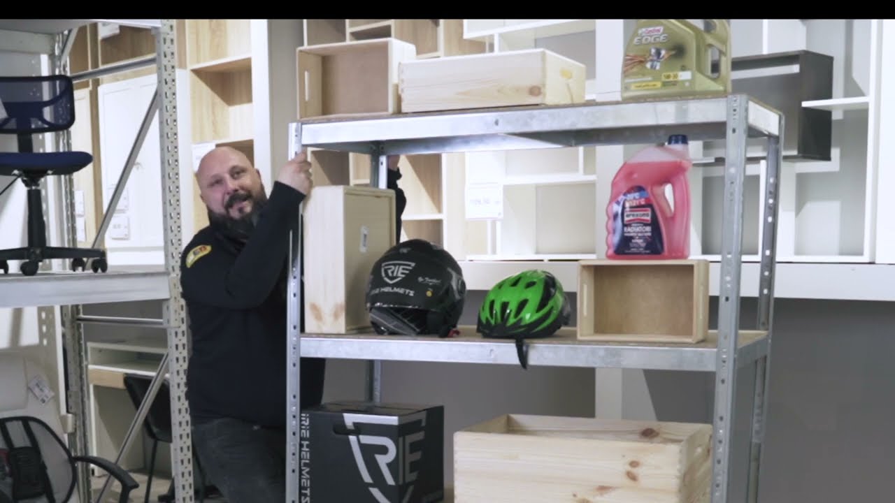 EB Makers - Riordiniamo casa con gli scaffali metallici