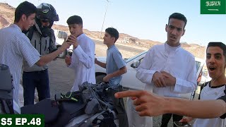 UNEXPECTED MEETING WITH THE LOCALS AND KHAYBAR FORT 🇸🇦 | S05 EP.48 | PAKISTAN TO SAUDI ARABIA TOUR
