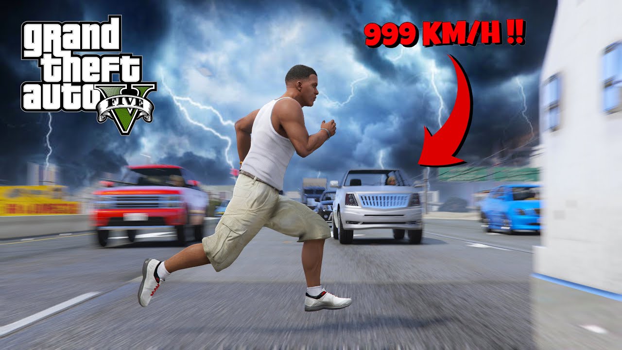 Je TRAVERSE l'autoroute de GTA 5 en courant MAIS les VEHICULES ROULENT à 999 KM/H !