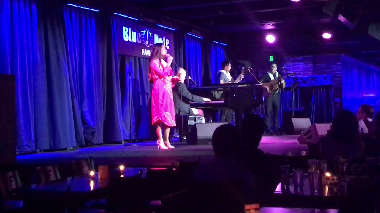 Robert Cazimero, Raiatea Helm, Lum Brothers - Kalamaula