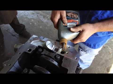 Video: ¿Cómo se ceba un motor con aceite?