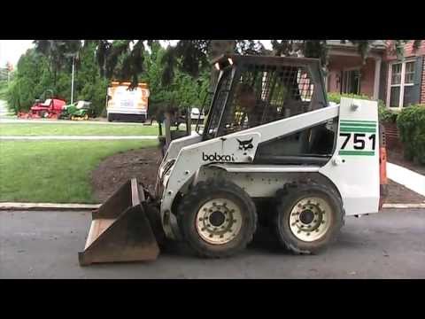 Skid loader bobcat