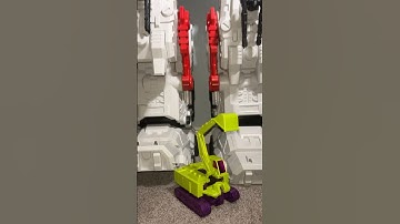 Fans toys scavenger scale comparison with lewin #metroplex #transformers #wow # toys #figures #noway