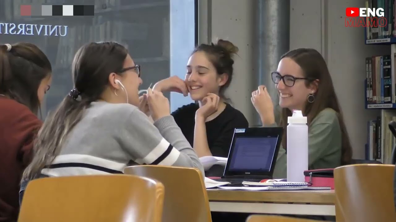 3 | لن تصدق ماذا يفعل هذا الشاب في مكتبة الجامعة، أتحداك ما تفرط من الضحك😂 |مترجم