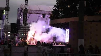 Taylor Sheesh at Araneta City