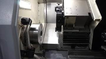 Lot 13   XYZ TC 400 Lathe