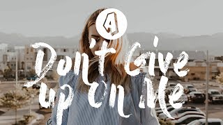 Hot Shade feat. Cal - Don't Give Up On Me (Lyrics / Lyric Video)