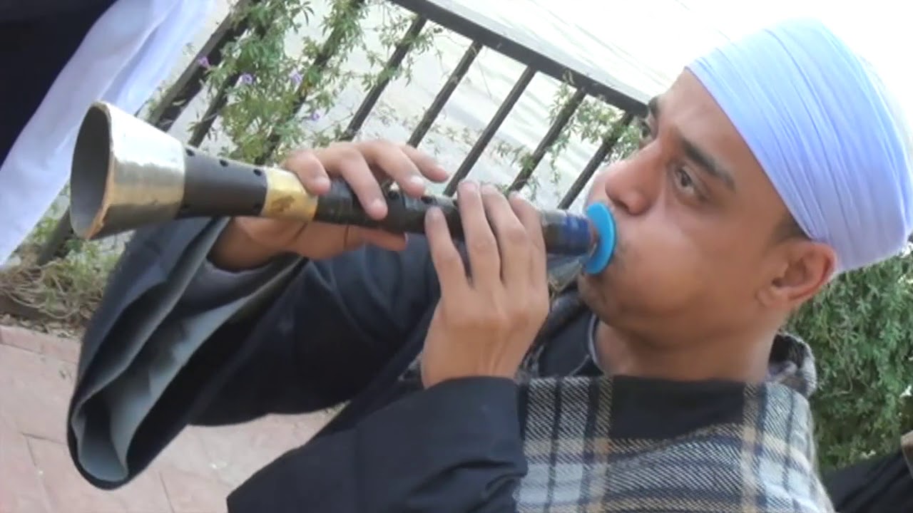 مزمار صعيدى وطبل بلدى فى زفه الحجاج مع الحاج احمد