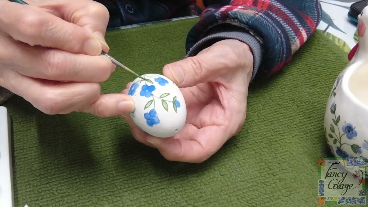 152.簡単小花を素焼きのエッグ型に下絵付け・イースターエッグ🎵国本